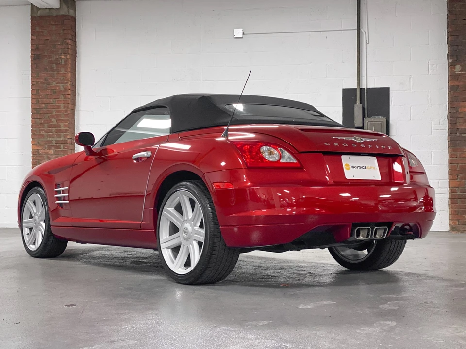 2005 Chrysler Crossfire - Image 19 of 31