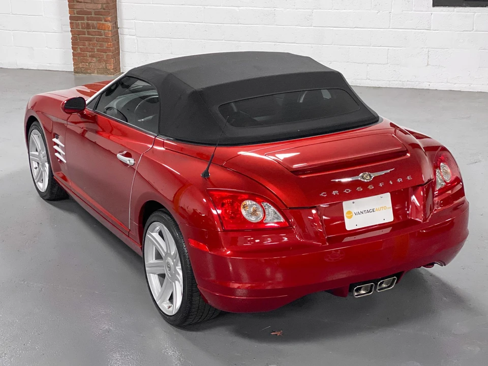 2005 Chrysler Crossfire - Image 20 of 31