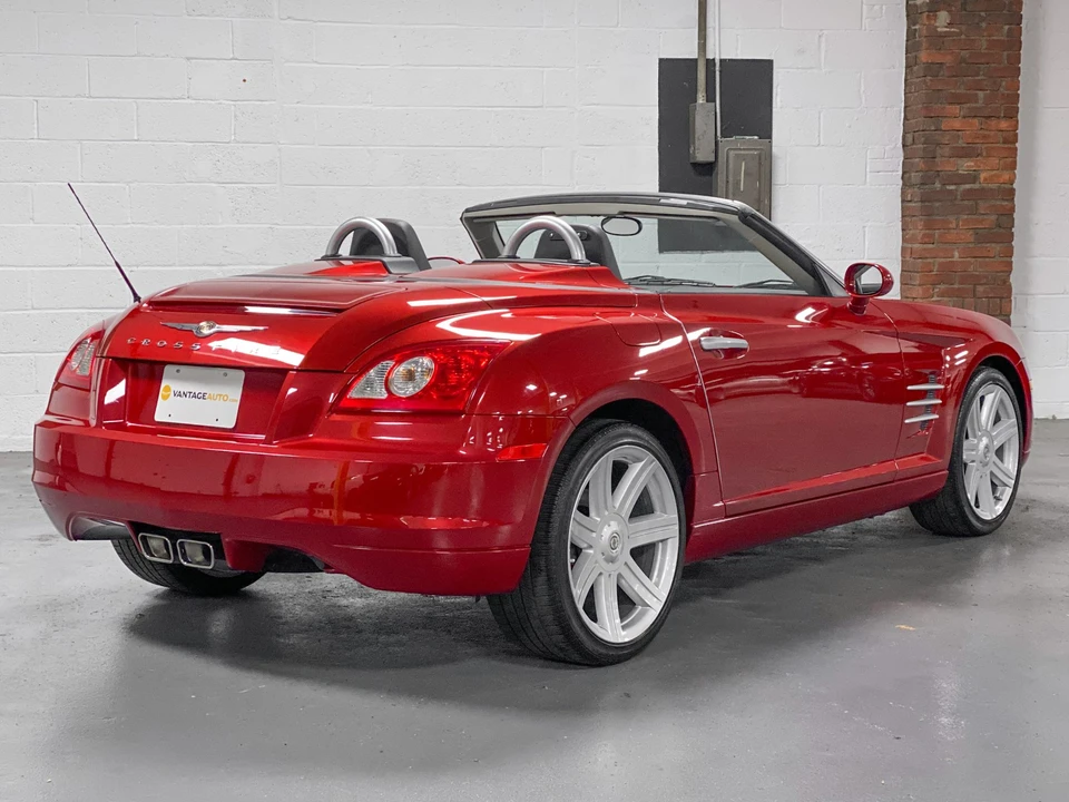 2005 Chrysler Crossfire - Image 9 of 31
