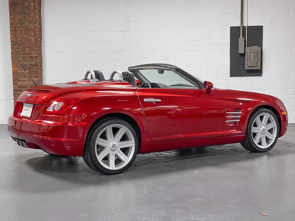 2005 Chrysler Crossfire - Image 10 of 31