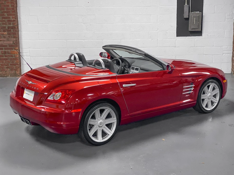 2005 Chrysler Crossfire - Image 8 of 31