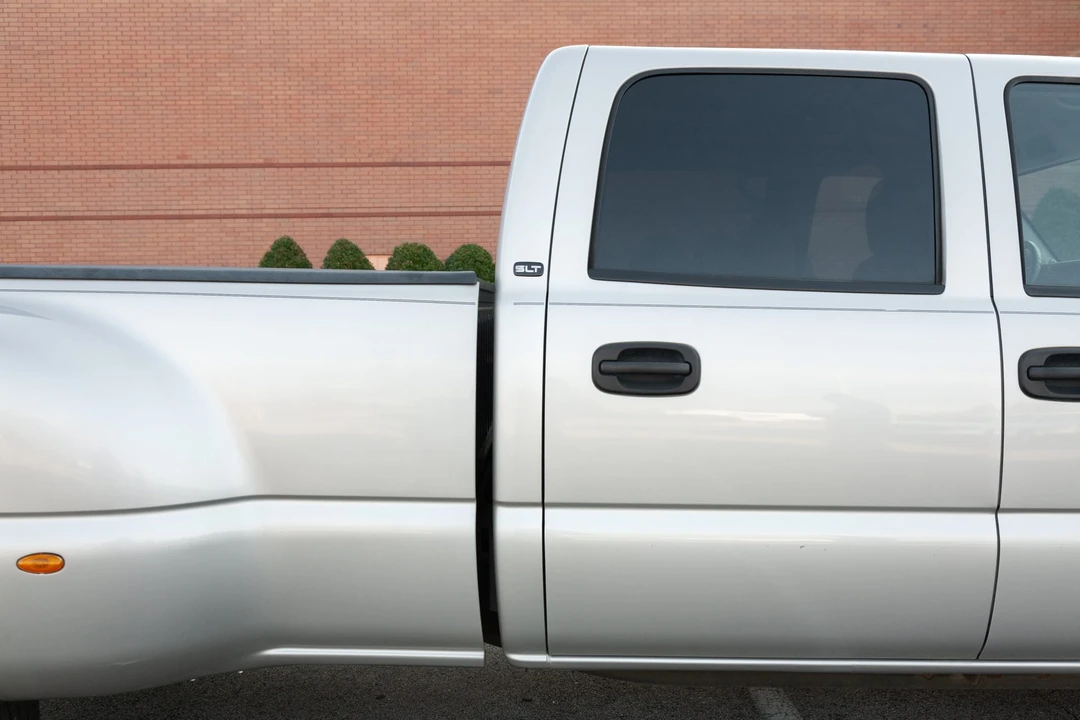 2005 GMC Sierra Heavy Duty 2nd Gen - Image 30 of 31