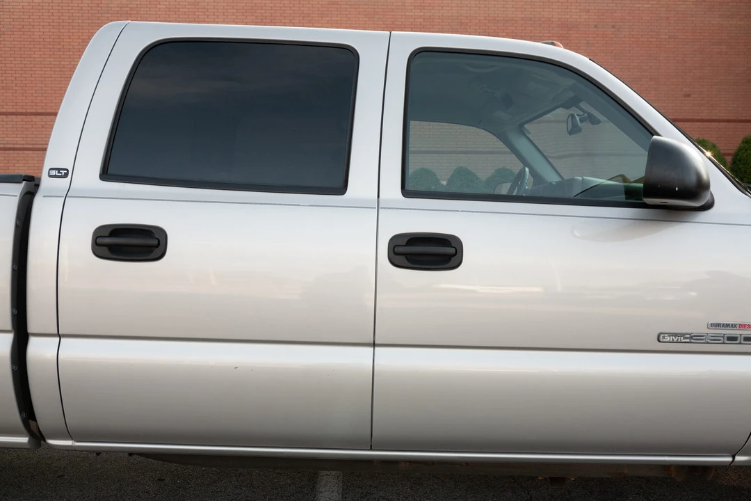 2005 GMC Sierra Heavy Duty 2nd Gen - Image 28 of 31