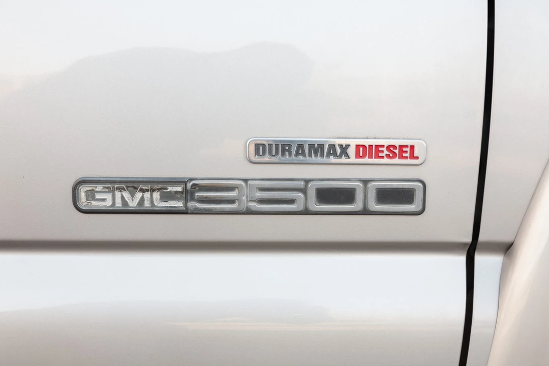 2005 GMC Sierra Heavy Duty 2nd Gen - Image 27 of 31