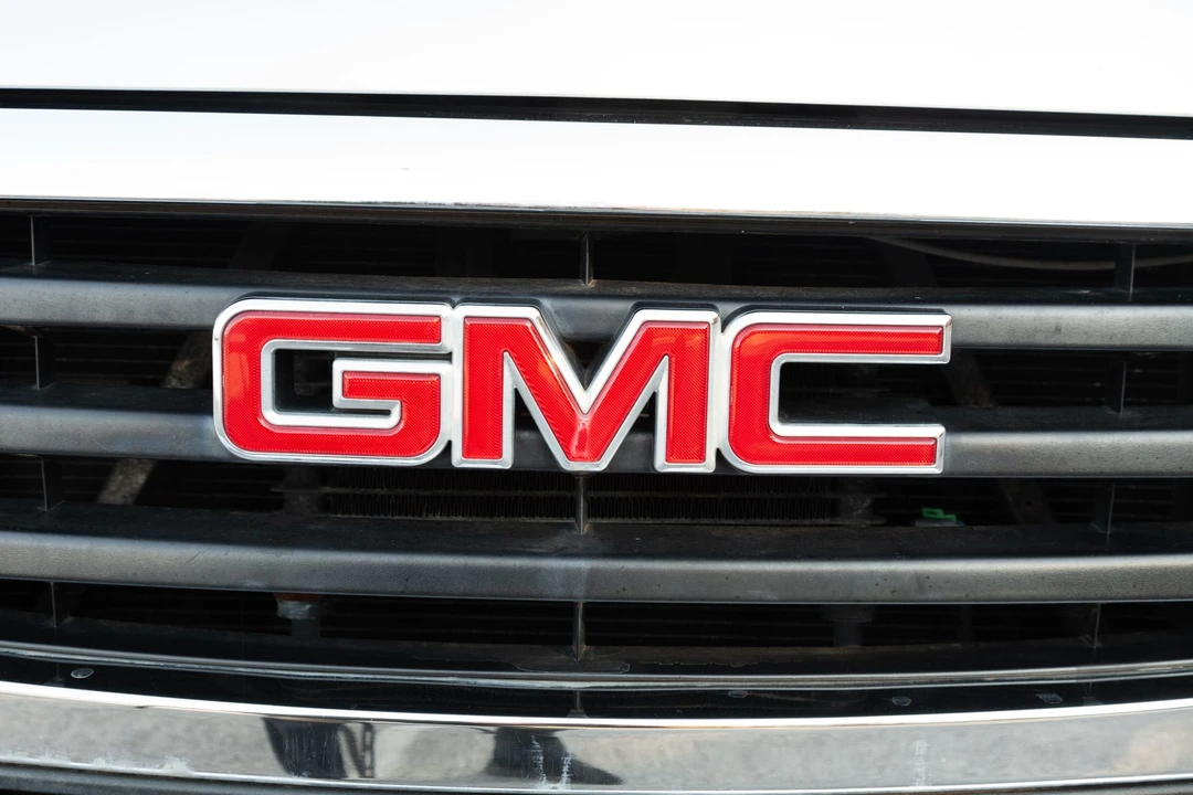 2005 GMC Sierra Heavy Duty 2nd Gen - Image 14 of 31