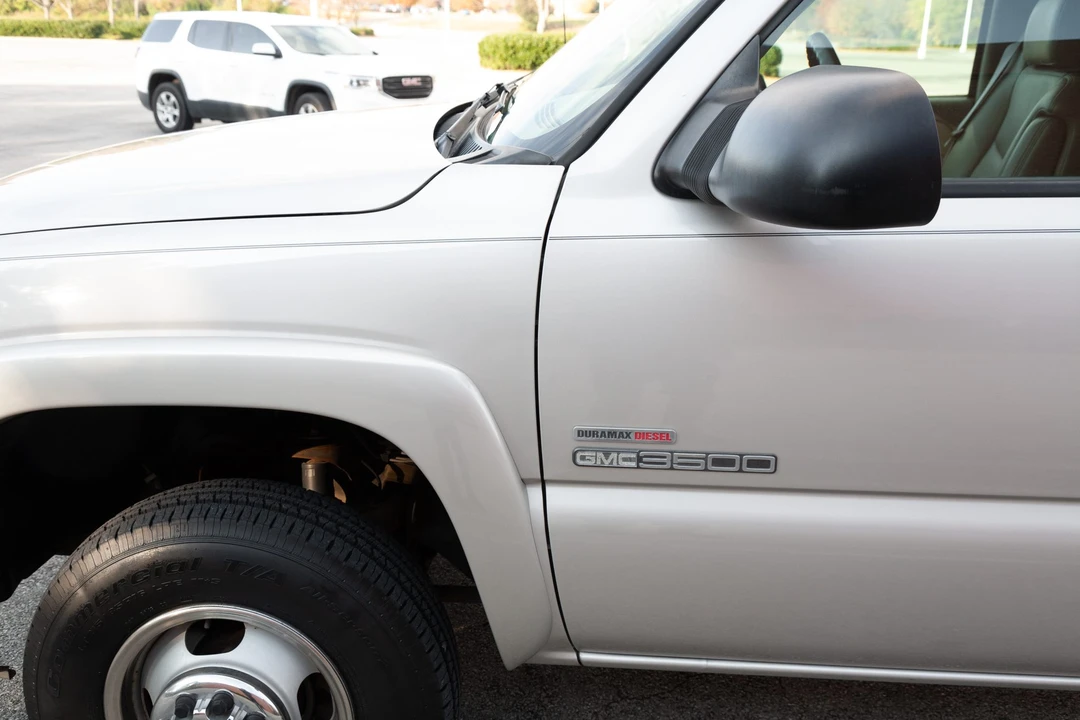 2005 GMC Sierra Heavy Duty 2nd Gen - Image 25 of 31