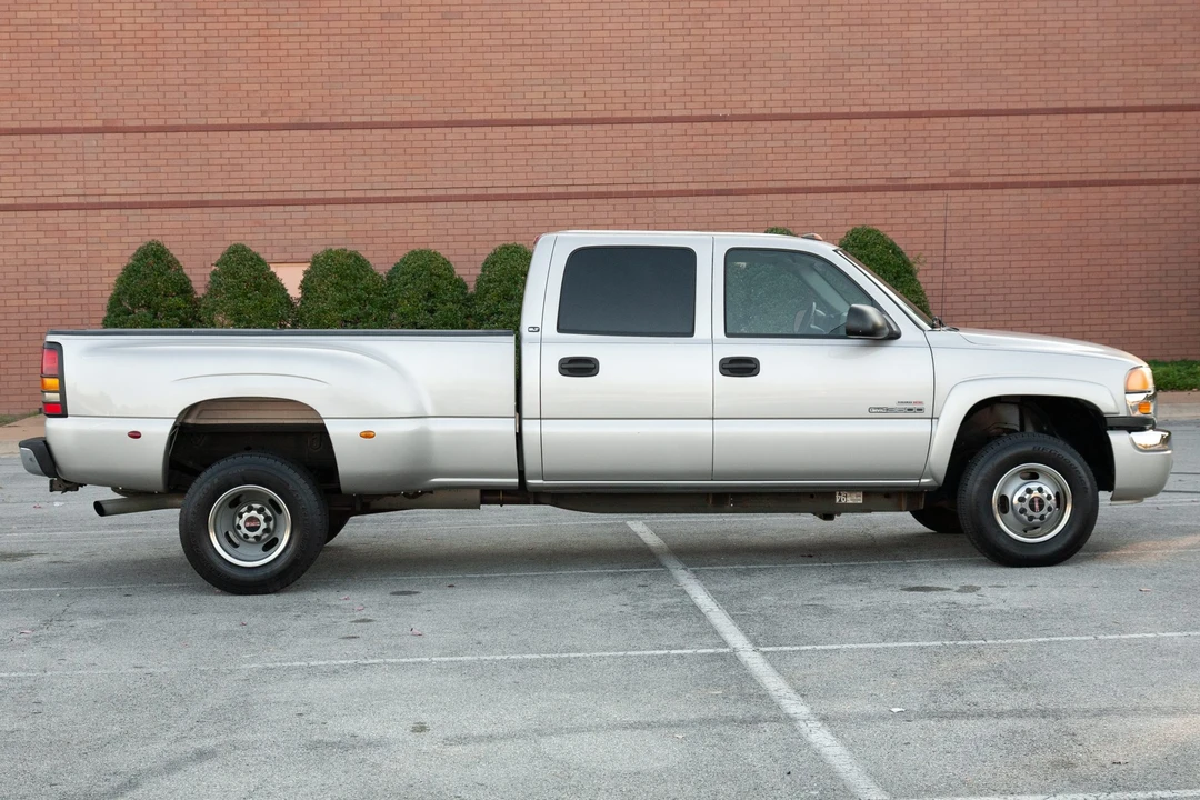 2005 GMC Sierra Heavy Duty 2nd Gen - Image 8 of 31