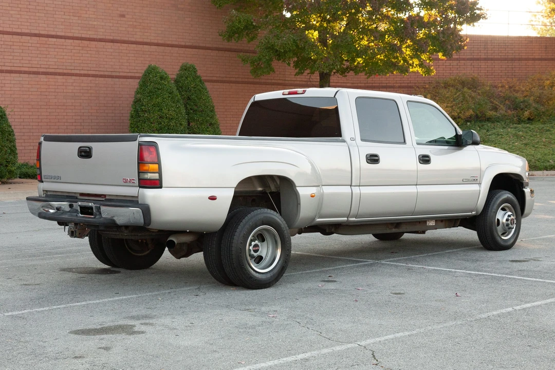 2005 GMC Sierra Heavy Duty 2nd Gen - Image 7 of 31
