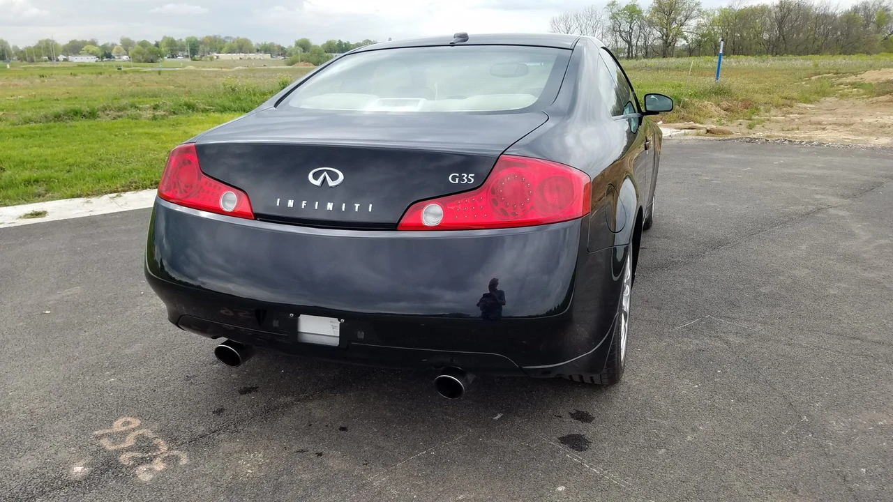 2005 Infiniti G35 3rd Gen - Image 20 of 31