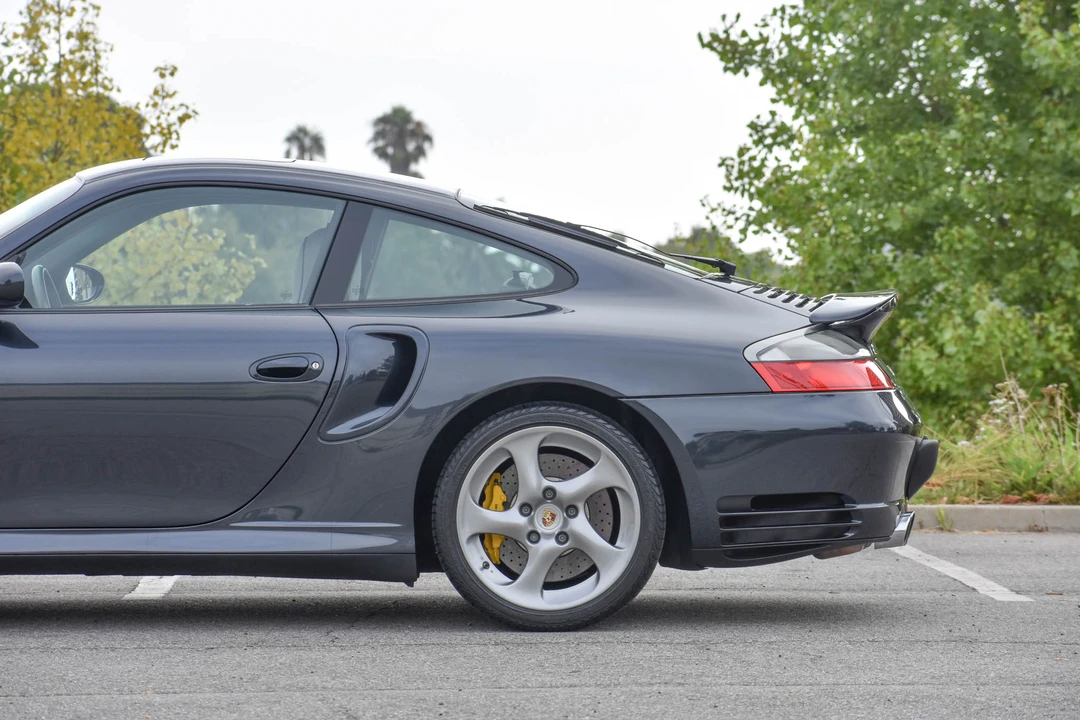 2005 Porsche 996 Turbo - Image 24 of 31