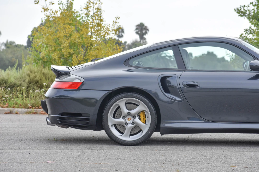 2005 Porsche 996 Turbo - Image 21 of 31