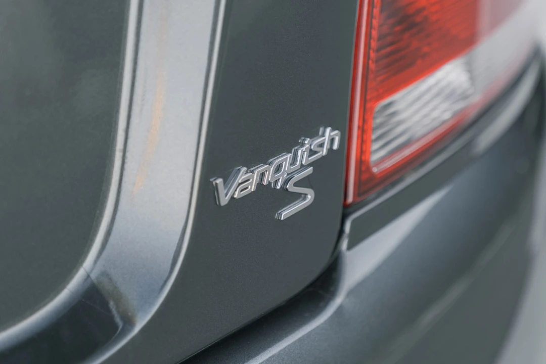 2006 Aston Martin Vanquish 1st Gen - Image 25 of 31