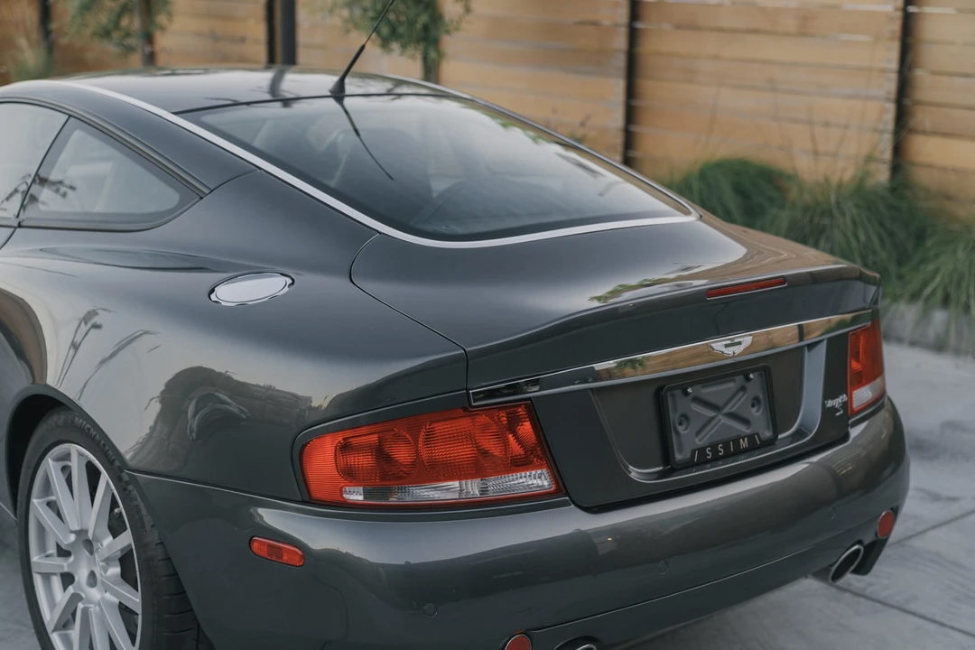 2006 Aston Martin Vanquish 1st Gen - Image 22 of 31