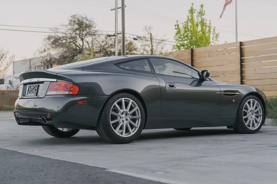 2006 Aston Martin Vanquish 1st Gen - Image 9 of 31