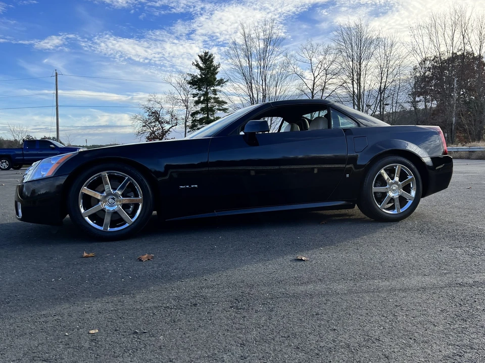 2006 Cadillac XLR - Image 11 of 31