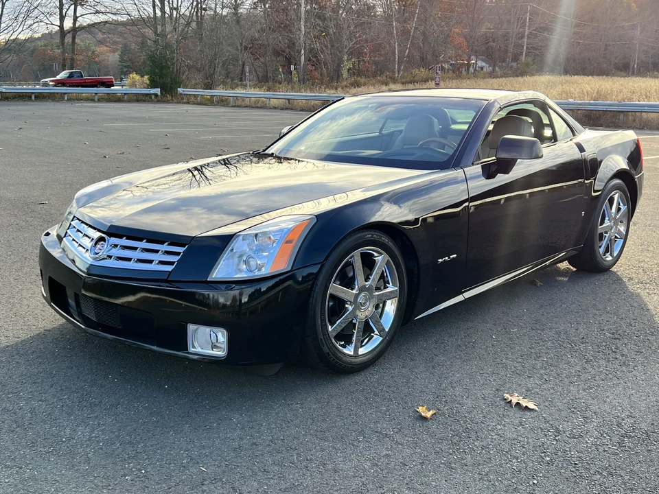 2006 Cadillac XLR - Image 9 of 31