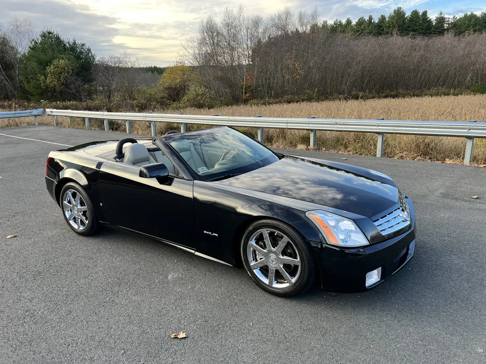2006 Cadillac XLR - Image 6 of 31