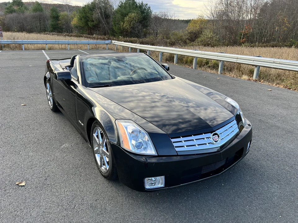 2006 Cadillac XLR - Image 7 of 31