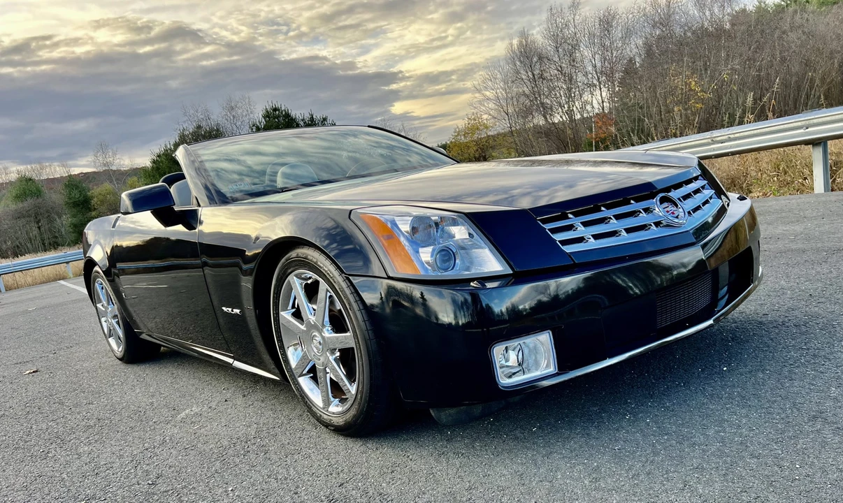 2006 Cadillac XLR - Image 8 of 31