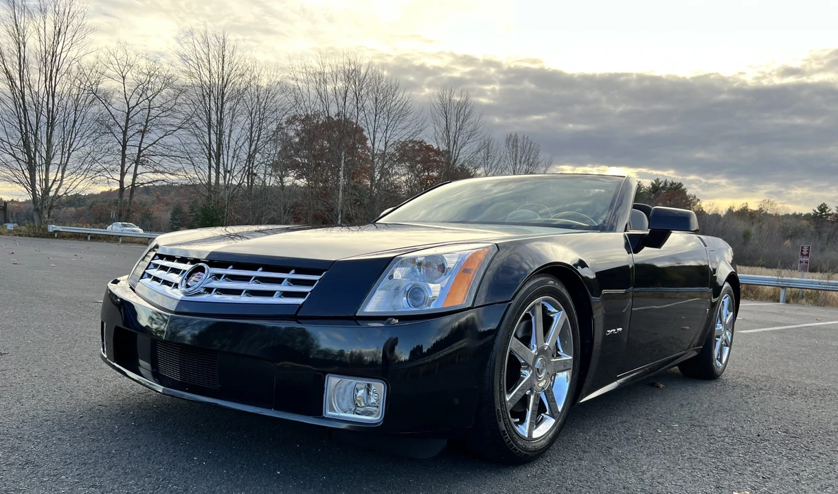 2006 Cadillac XLR - Image 3 of 31