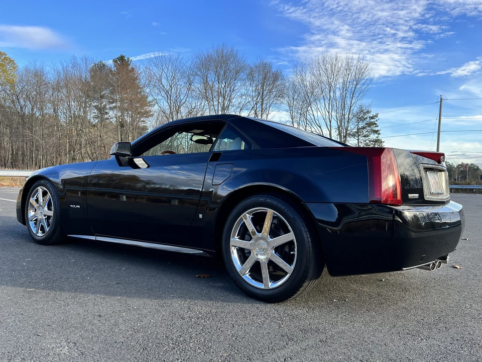 2006 Cadillac XLR - Image 12 of 31