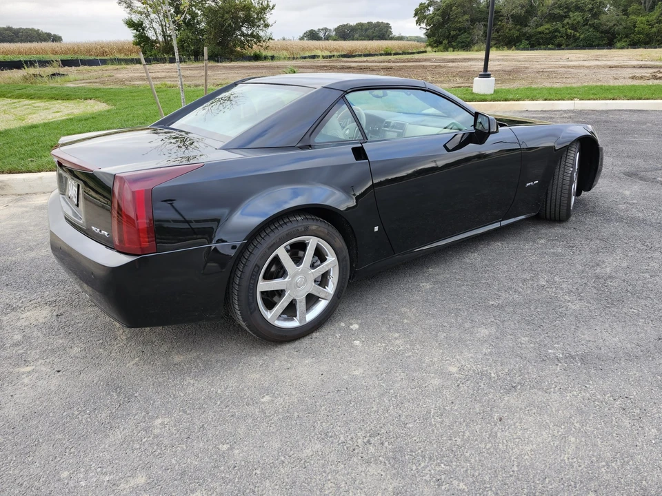 2006 Cadillac XLR - Image 9 of 31