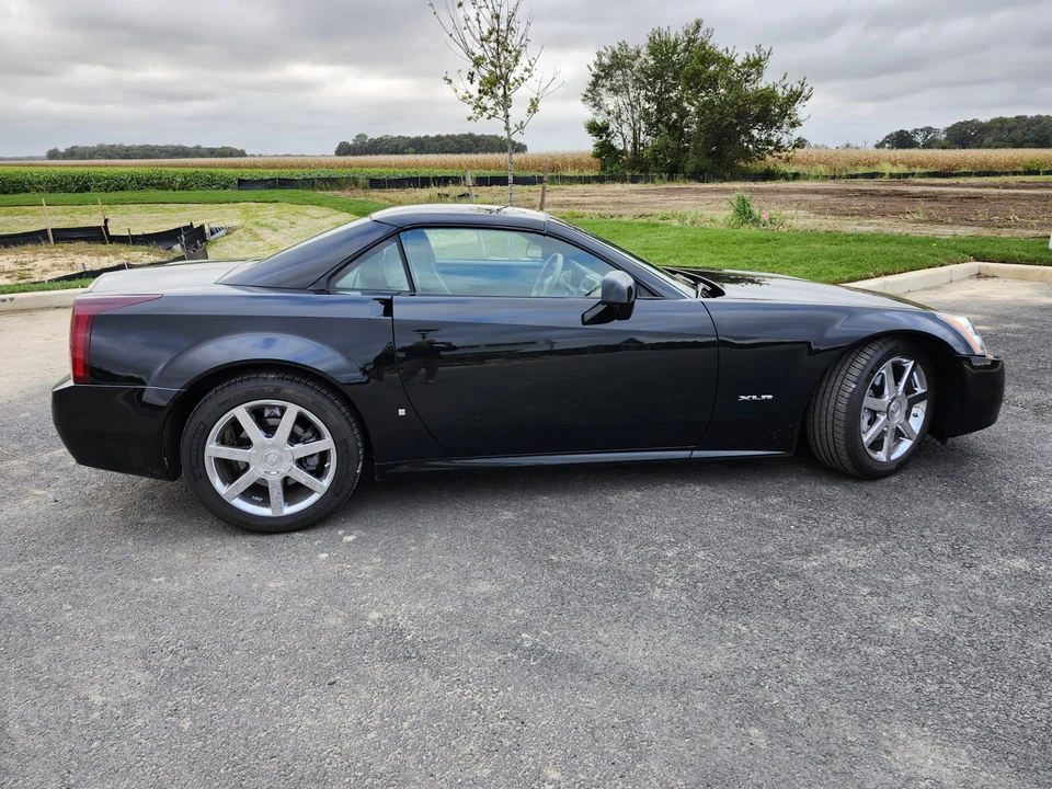 2006 Cadillac XLR - Image 6 of 31