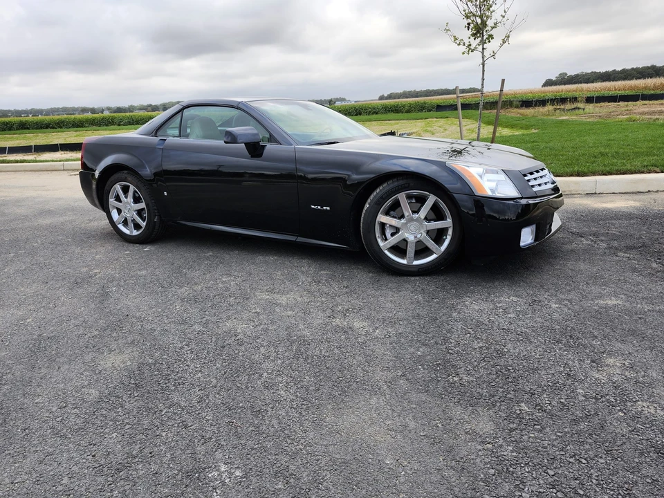 2006 Cadillac XLR - Image 5 of 31