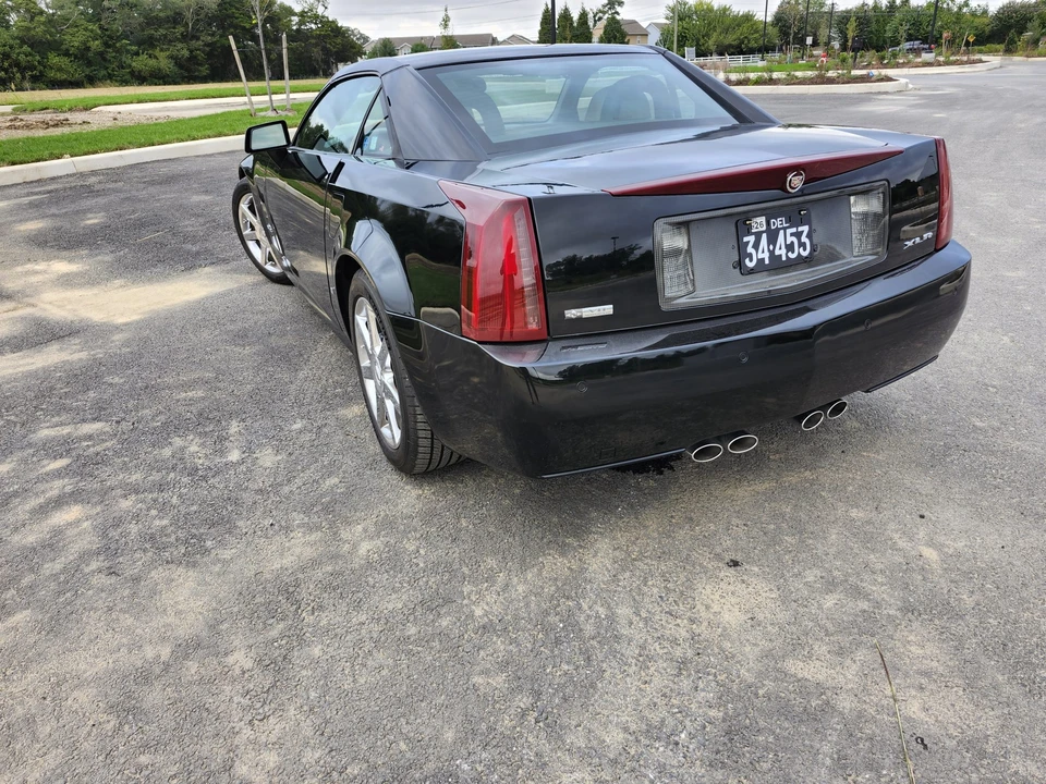 2006 Cadillac XLR - Image 17 of 31