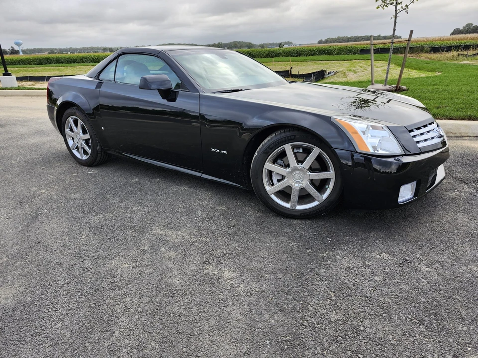 2006 Cadillac XLR - Image 4 of 31
