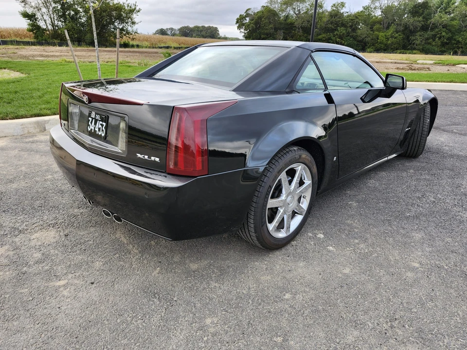 2006 Cadillac XLR - Image 11 of 31