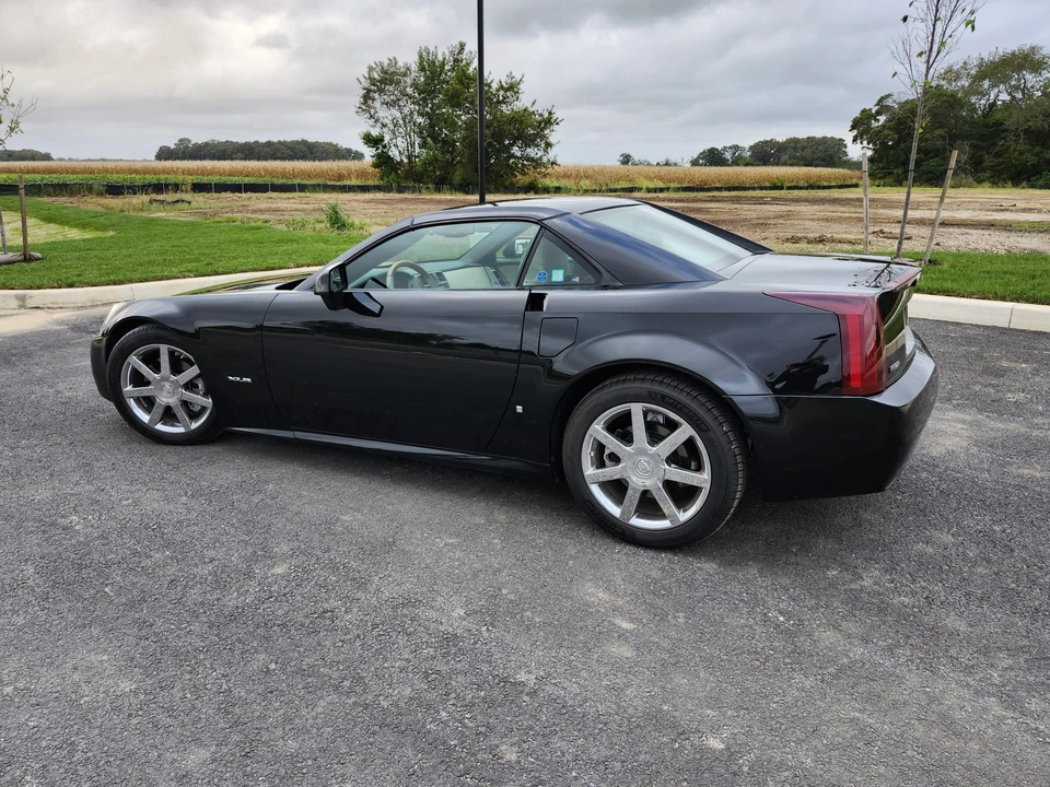 2006 Cadillac XLR - Image 19 of 31