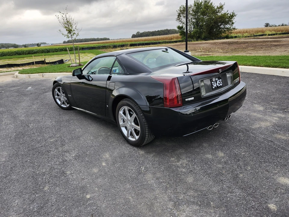 2006 Cadillac XLR - Image 18 of 31
