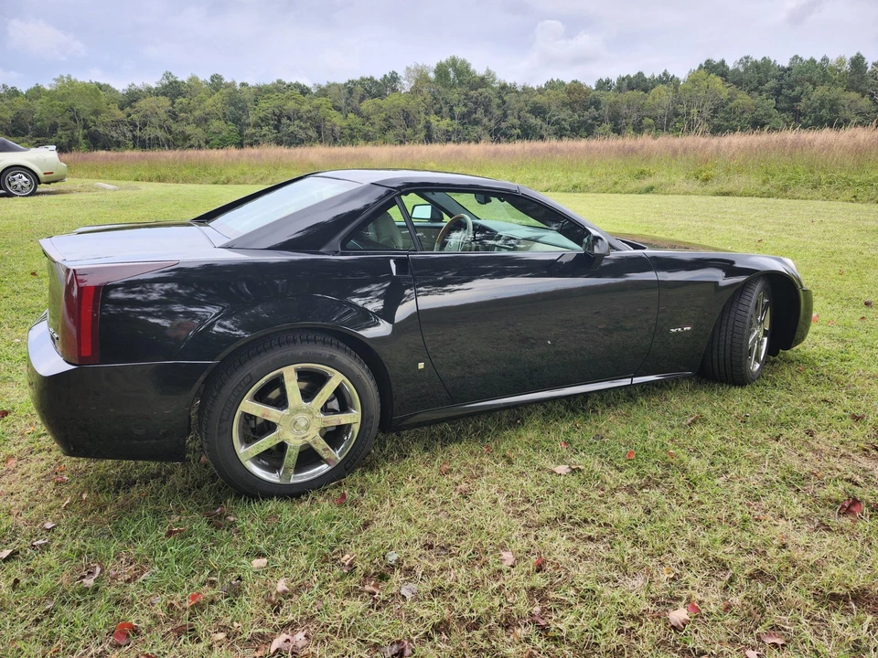 2006 Cadillac XLR - Image 27 of 31