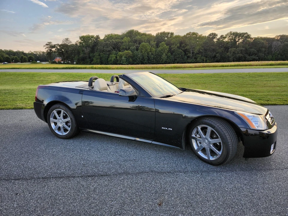 2006 Cadillac XLR - Image 23 of 31
