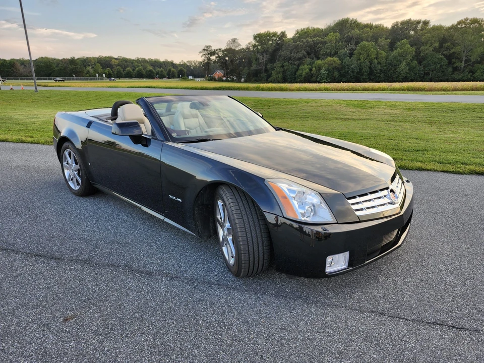 2006 Cadillac XLR - Image 21 of 31