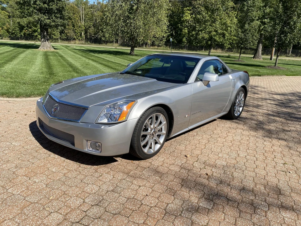 2006 Cadillac XLR-V - Image 20 of 31
