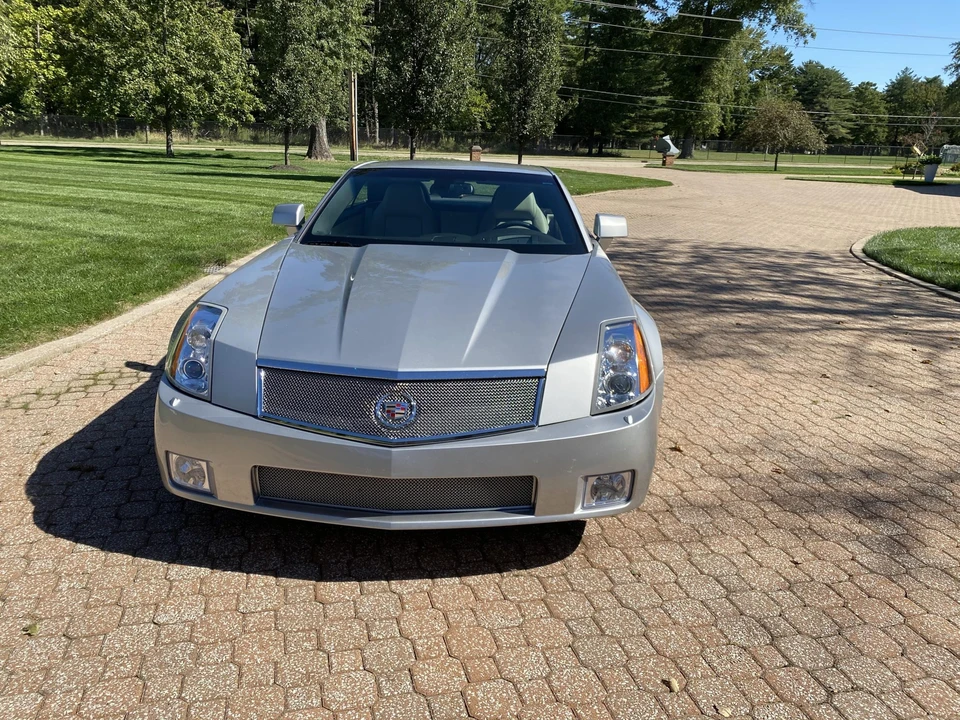 2006 Cadillac XLR-V - Image 15 of 31