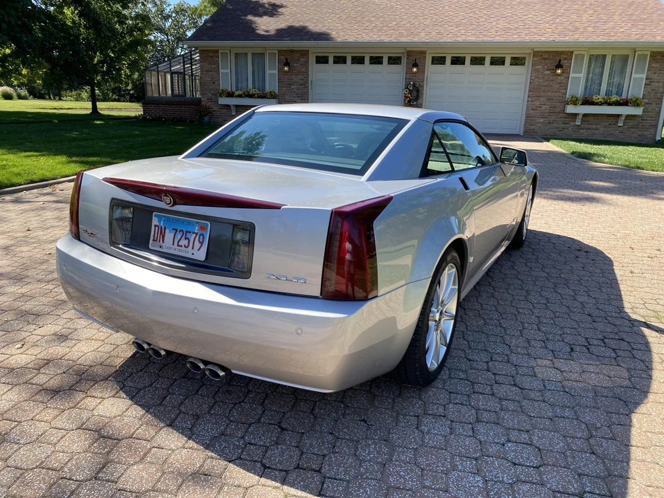 2006 Cadillac XLR-V - Image 17 of 31