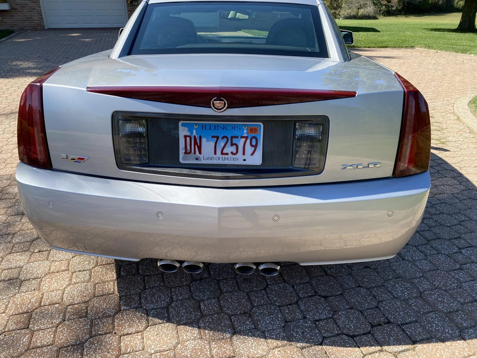 2006 Cadillac XLR-V - Image 18 of 31