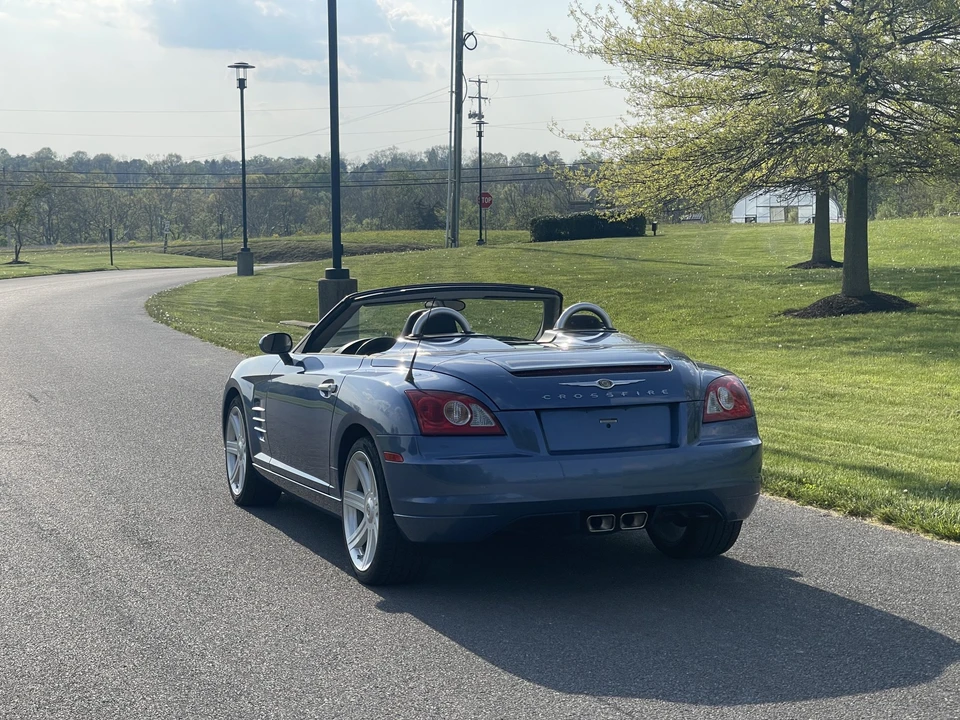 2006 Chrysler Crossfire - Image 28 of 31