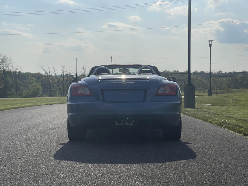 2006 Chrysler Crossfire - Image 25 of 31