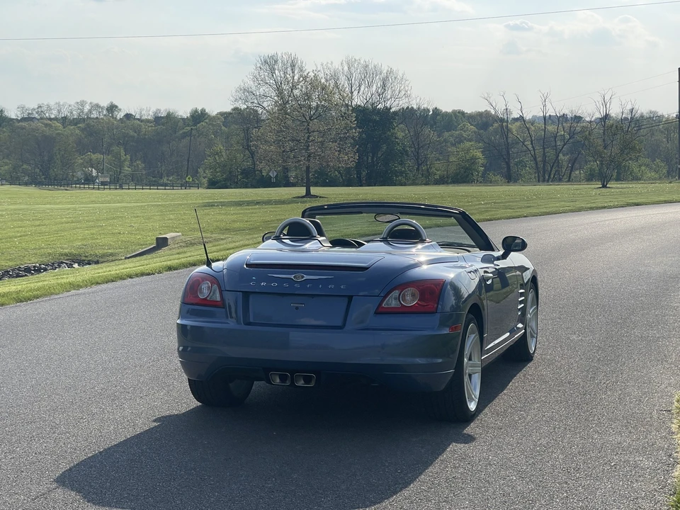 2006 Chrysler Crossfire - Image 24 of 31