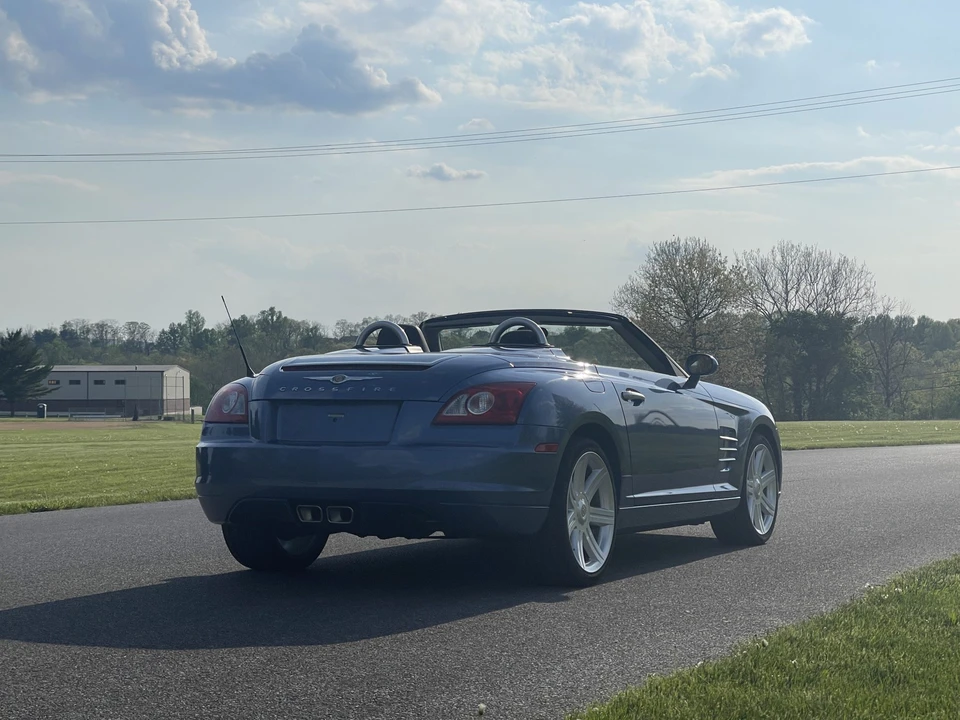 2006 Chrysler Crossfire - Image 21 of 31