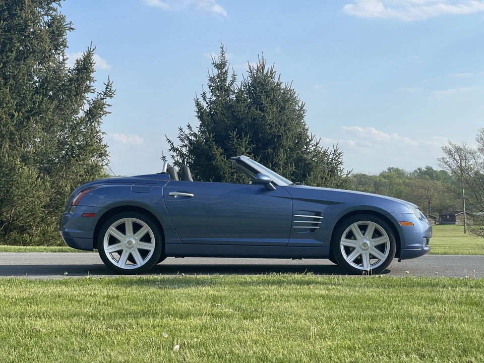 2006 Chrysler Crossfire - Image 15 of 31