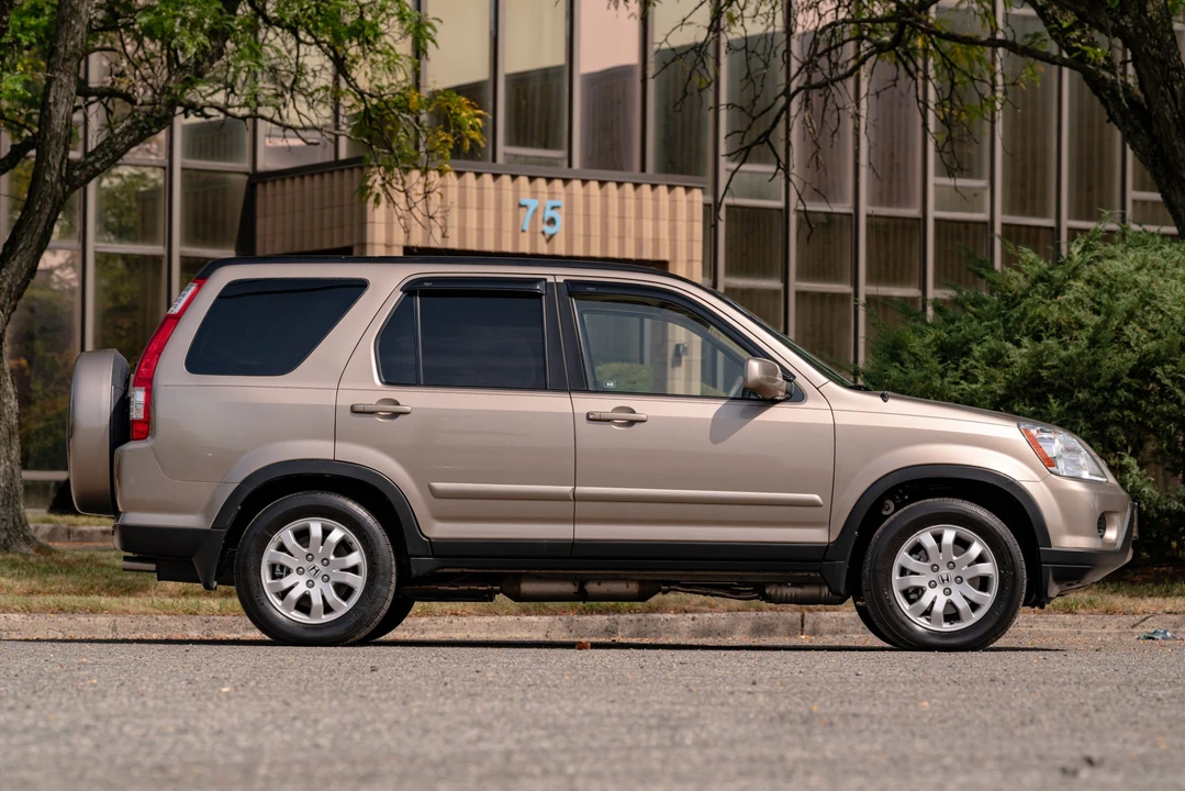 2006 Honda CR-V 2nd Gen - Image 16 of 31