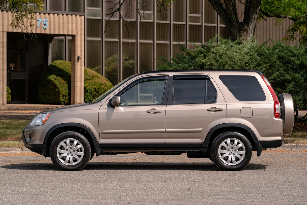 2006 Honda CR-V 2nd Gen - Image 7 of 31