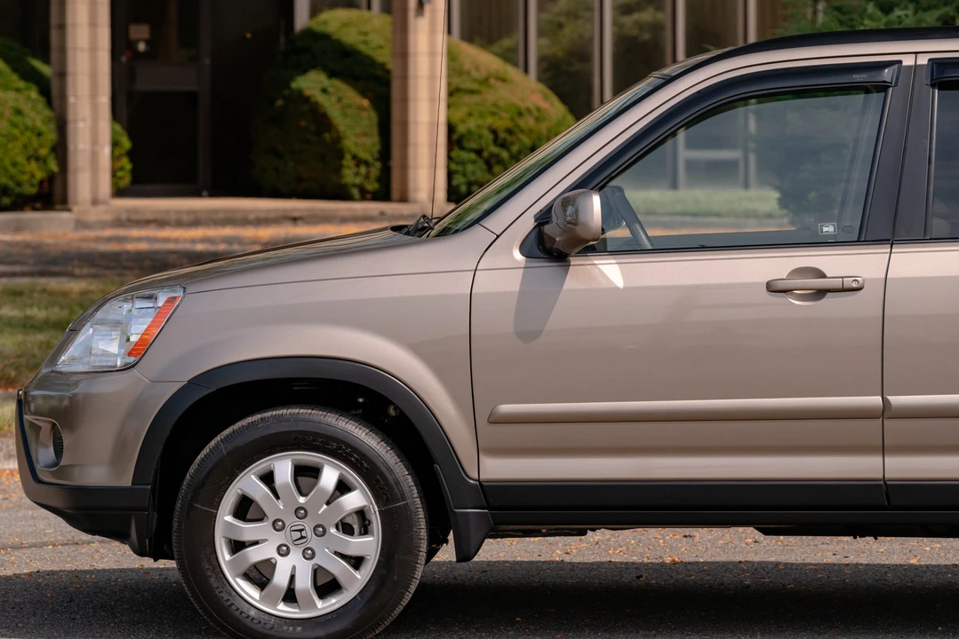 2006 Honda CR-V 2nd Gen - Image 26 of 31