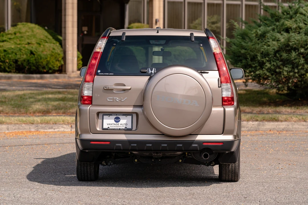 2006 Honda CR-V 2nd Gen - Image 10 of 31