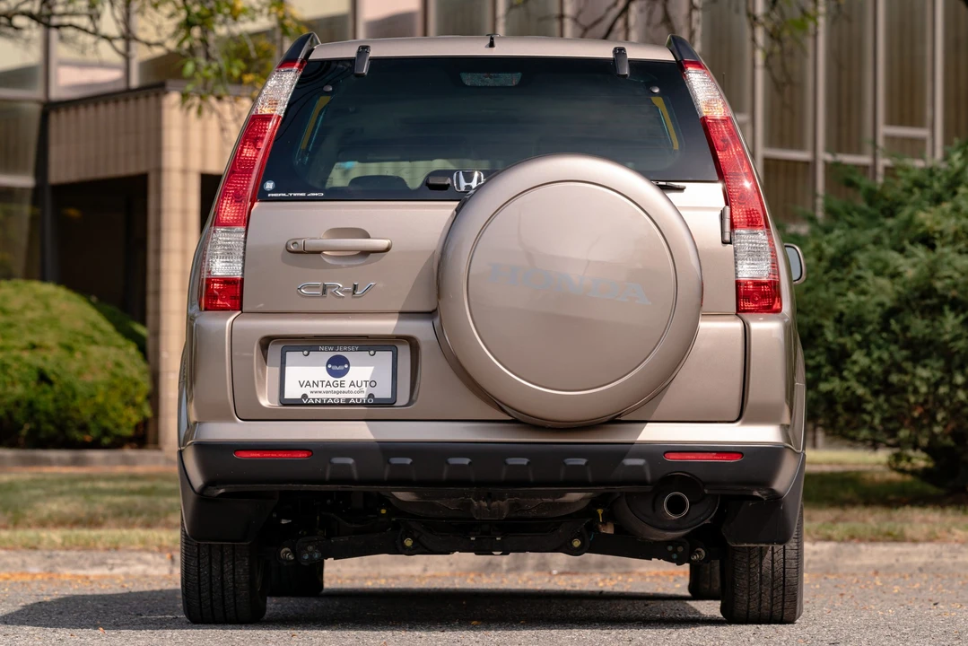 2006 Honda CR-V 2nd Gen - Image 11 of 31